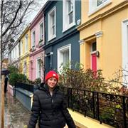 Maestra de Educación Primaria con mención en Inglés, capacitada para enseñar cualquier materia.